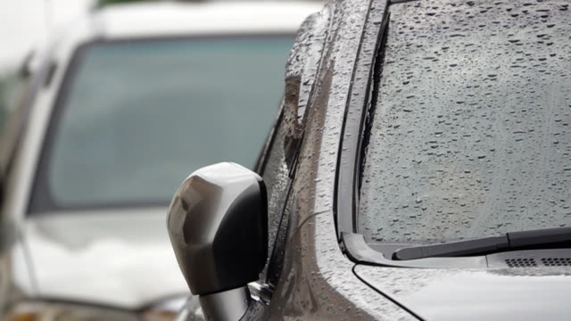 Efectos negativos de la lluvia en los coches